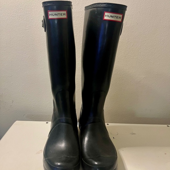 BLACK HUNTER RAIN BOOTS - Picture 1 of 6